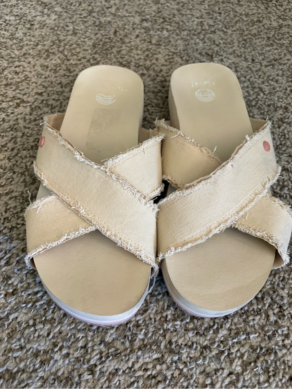 Women’s Beige Vionic Crisscross Slide Sandals